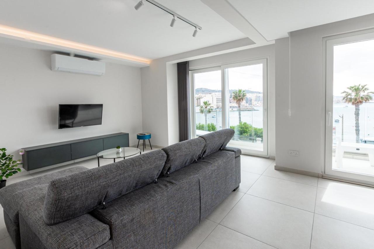 Seafront Luxury Apartment St. Paul's Bay Exterior photo