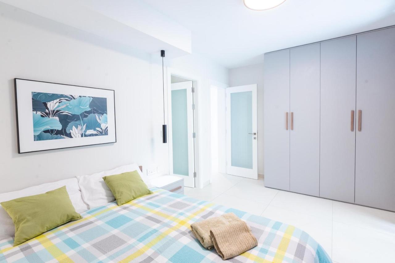 Seafront Luxury Apartment St. Paul's Bay Exterior photo